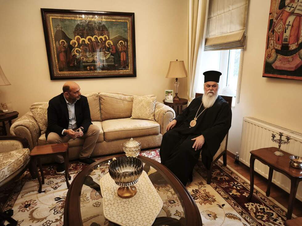 Εθιμοτυπική επίσκεψη του Υφυπουργού Πολιτισμού κ. Ιάσονος Φωτήλα στον Σεβασμιώτατο Μητροπολίτη Καλαβρύτων και Αιγιαλείας κ. Ιερώνυμο