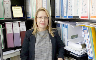 Τιμητική Βράβευση Προϊσταμένης της Εφορείας Αρχαιοτήτων Αχαῒας Ελλογιμωτάτης κ. Αναστασίας Κουμούση απότον Σεβασμιώτατο Μητροπολίτη Καλαβρύτων και Αιγιαλείας κ. Ιερώνυμο