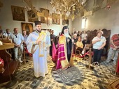 ΑΡΧΙΕΡΑΤΙΚΗ ΘΕΙΑ ΛΕΙΤΟΥΡΓΙΑ ΣΤΗΝ ΠΑΝΗΓΥΡΙΖΟΥΣΑ ΙΕΡΑ ΜΟΝΗ ΠΑΝΑΓΙΑΣ ΜΑΚΕΛΛΑΡΙΑΣ