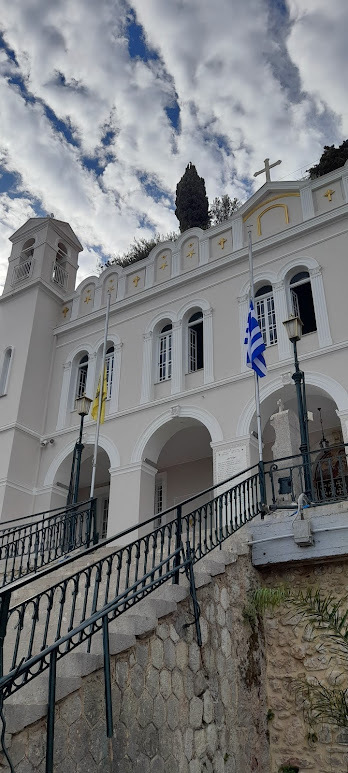 Πρόγραμμα Ιερών Ακολουθιών Ιερού Προσκυνήματος Παναγίας Τρυπητής μηνός Δεκεμβρίου