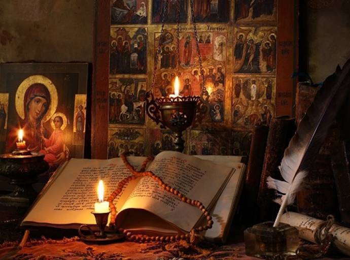 ΜΗΝΥΜΑ ΣΕΒΑΣΜΙΩΤΑΤΟΥ ΜΗΤΡΟΠΟΛΙΤΟΥ  ΚΑΛΑΒΡΥΤΩΝ & ΑΙΓΙΑΛΕΙΑΣ κ. ΙΕΡΩΝΥΜΟΥ   ΕΠΙ ΤΗ ΕΙΣΟΔΩ ΕΙΣ ΤΗΝ ΑΓΙΑ & ΜΕΓΑΛΗ ΤΕΣΣΑΡΑΚΟΣΤΗ  «Τό στάδιον τῶν ἀρετῶν ἠνέωκται, οἱ βουλόμενοι ἀθλῆσαι εἰσέλθετε...»
