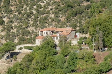 Ιερά Μονή Αγίων Θεοδώρων Αροανίας