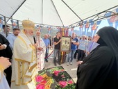 ΑΡΧΙΕΡΑΤΙΚΗ ΘΕΙΑ ΛΕΙΤΟΥΡΓΙΑ ΣΤΗΝ ΠΑΝΗΓΥΡΙΖΟΥΣΑ ΙΕΡΑ ΜΟΝΗ ΠΑΝΑΓΙΑΣ ΜΑΚΕΛΛΑΡΙΑΣ