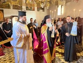 ΑΡΧΙΕΡΑΤΙΚΗ ΘΕΙΑ ΛΕΙΤΟΥΡΓΙΑ ΣΤΗΝ ΠΑΝΗΓΥΡΙΖΟΥΣΑ ΙΕΡΑ ΜΟΝΗ ΠΑΝΑΓΙΑΣ ΜΑΚΕΛΛΑΡΙΑΣ