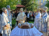 Πανηγυρικός εορτασμός του Γενεσίου της Υπεραγίας Θεοτόκου στο Ιερό Προσκύνημα Παναγίας Πλατανιωτίσσης της Ιεράς Μητροπόλεως Καλαβρύτων και Αιγιαλείας