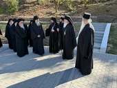 Ιστορική επίσκεψη και προσκύνημα αντιπροσώπων της Ιεράς Κοινότητας του Αγίου Όρους στις Ιερές Μονές Μεγάλου Σπηλαίου και Αγίας Λαύρας Καλαβρύτων