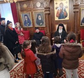 Εόρτιες ευχές κλήρου και λαού προς τον Σεβασμιώτατο Μητροπολίτη Καλαβρύτων και Αιγιαλείας κ. Ιερώνυμο ενόψει των Χριστουγέννων