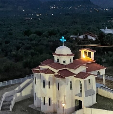 Ιερός Ναός Αγίου Αποστόλου και Ευαγγελιστού Λουκά Γενικού Νοσοκομείου Αιγίου