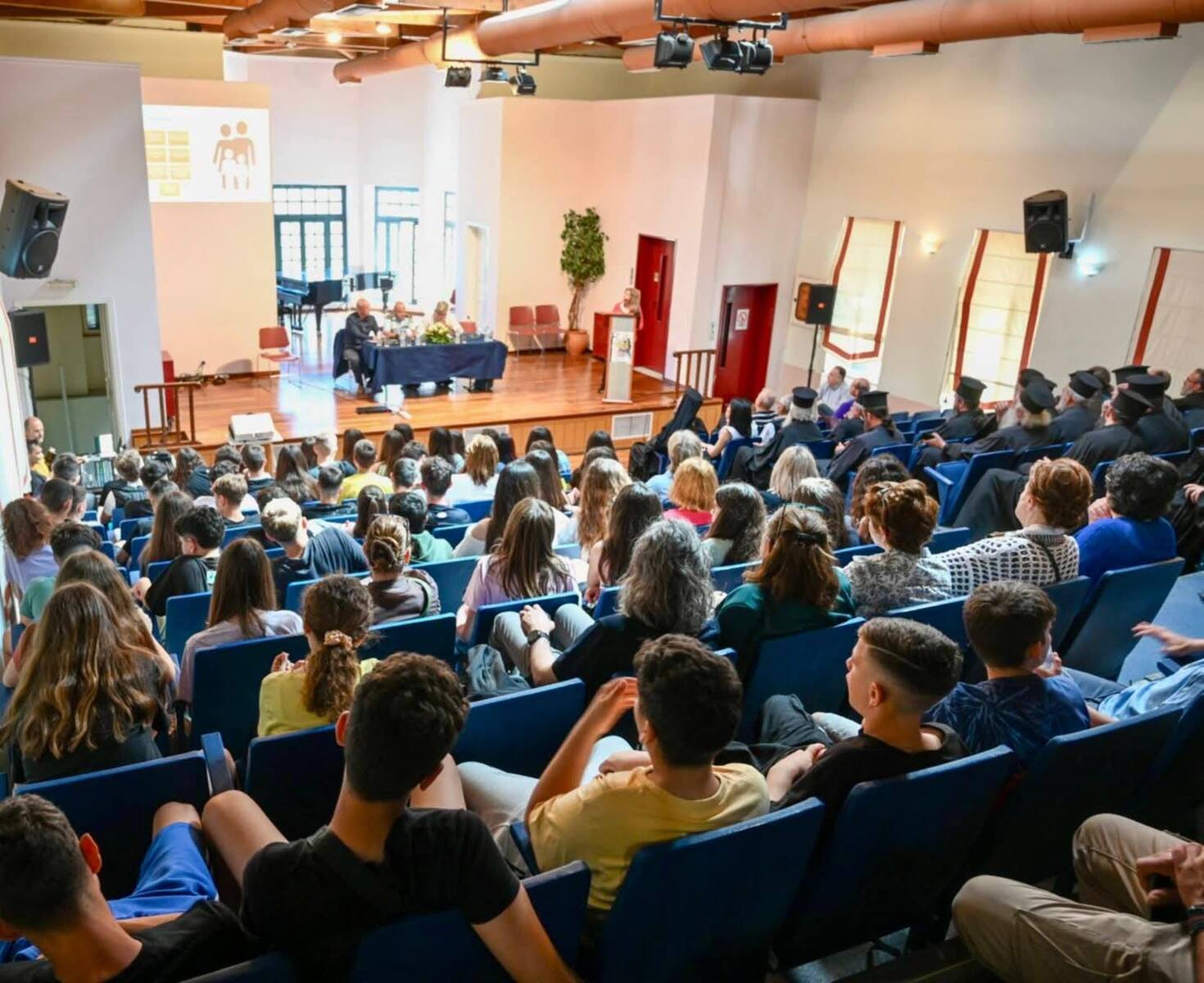 Επιτυχής η ενημερωτική Ημερίδα για τον σχολικό εκφοβισμό και την παραβατικότητα ανηλίκων στο Αίγιο