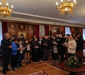 Εόρτιες ευχές κλήρου και λαού προς τον Σεβασμιώτατο Μητροπολίτη Καλαβρύτων και Αιγιαλείας κ. Ιερώνυμο ενόψει των Χριστουγέννων